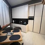 玛丽​​亚万岁公寓 * 扎科帕内